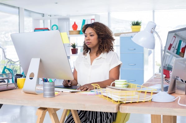 12 Best WordPress Themes for Graphic Designers in 2024