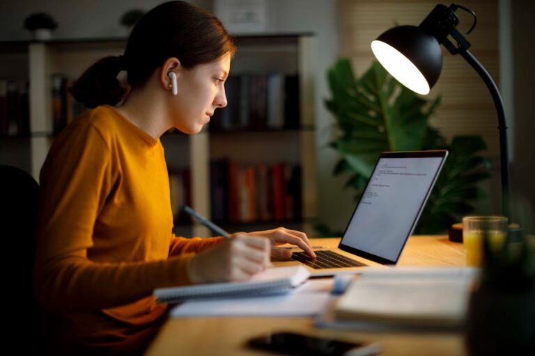 The 2024 Guide to Becoming a Python Back-End Developer