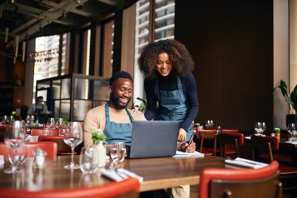 22 Restaurant Website Design Examples We Love [+ How To Make Your Own]