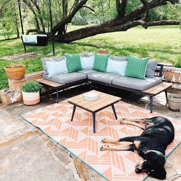 Wayfair vs Overstock: Which Online Furniture Retailer Is Right for You?