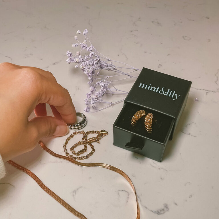 Mint & Lily Jewelry Review: Personalized Luxury for Less