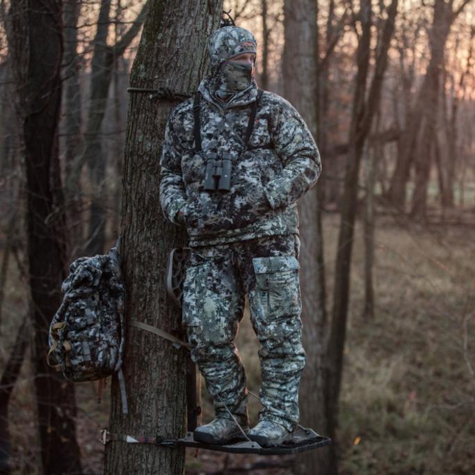 10 Best Hunting Clothes Brands for Comfort, Protection & Performance