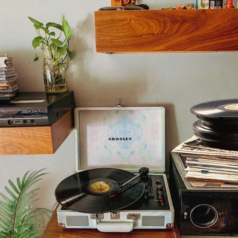 Crosley Turntable Review: An Honest Take on the Trendy Vinyl Brand