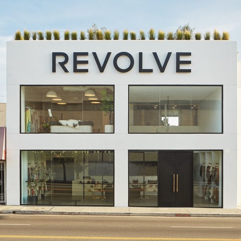 12 Online Fashion Stores Like Revolve for Every Style and Budget