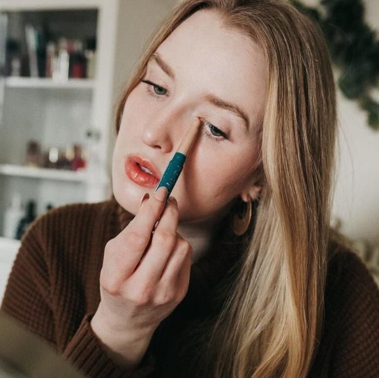 Thrive Causemetics Review: The Clean Beauty Brand That Gives Back