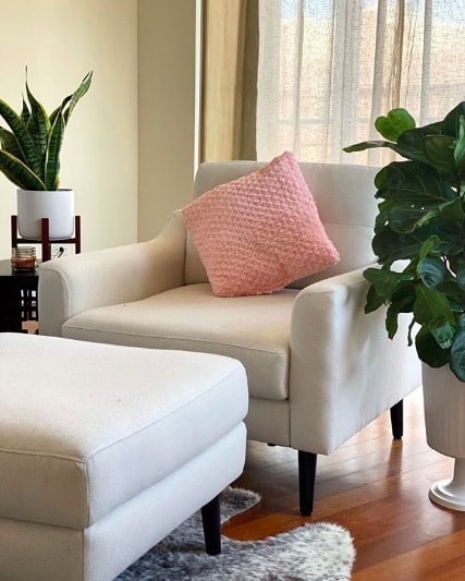 Why This Fashionista Fell in Love With Burrow&lsquo;s Modular, Stylish Sofas