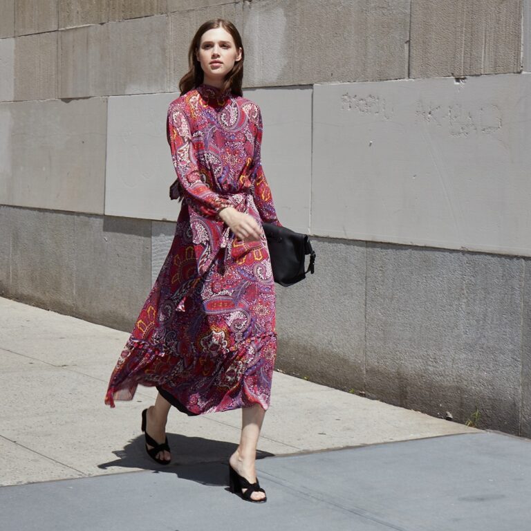 Tahari Review: Elegant Apparel for the Modern Woman&lsquo;s Lifestyle