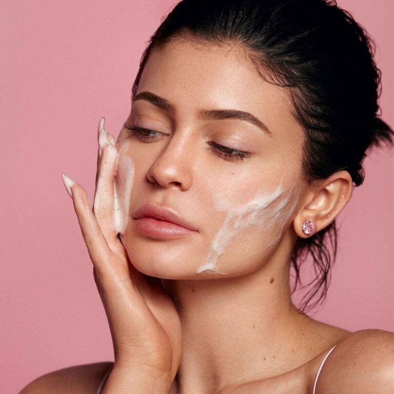 Kylie Skin Review: The Ultimate Guide to Kylie Jenner&lsquo;s Skincare Line for Acne-Prone Skin