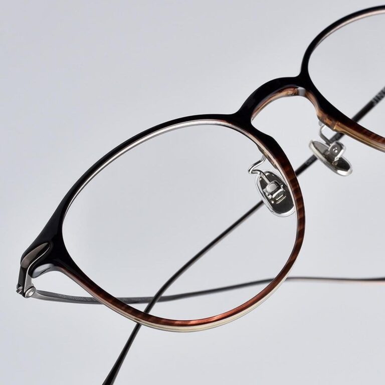 Jins Glasses Review: Innovative Japanese Eyewear Brand Offers Style, Comfort and Affordability