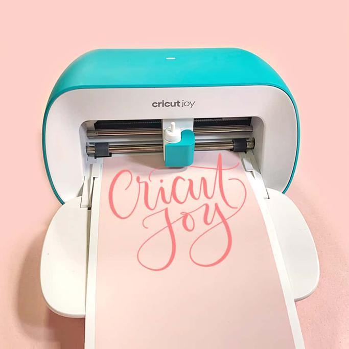 Cricut Review: A Comprehensive Guide to Cricut Machines, Features, and Projects