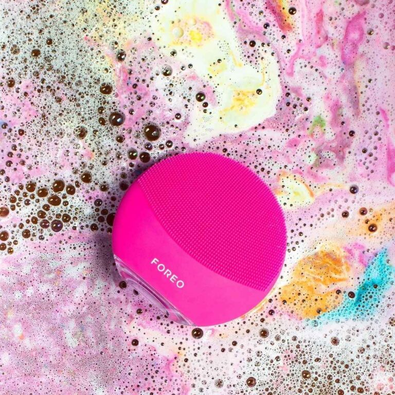 Foreo Luna Review: My Honest Experience With This Game-Changing Facial Cleansing Brush